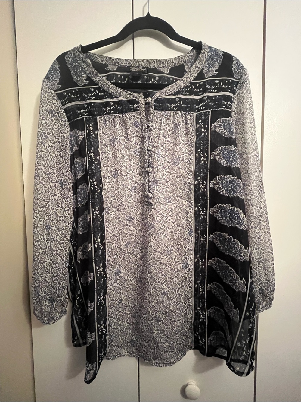 Lucky Brand Black and White Printed Boho Tunic. XL. Flowy. Sheer. Floral.